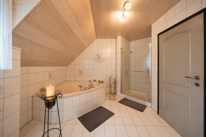 Idyllisches Zuhause an der Bauzonengrenze - charmante Doppelhaushälfte mit Garten und Ausbaupotenzial (18)