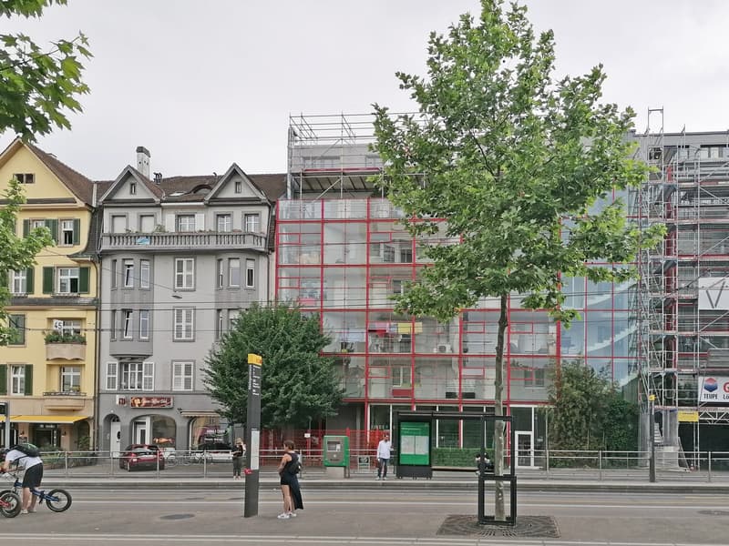 Einstellhallenplatz zu vermieten (1)