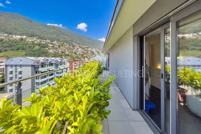 Duplex-Penthouse mit 360-Grad-Sicht in zentraler Lage mit Blick auf den Lago Maggiore zu verkaufen in Locarno (12)