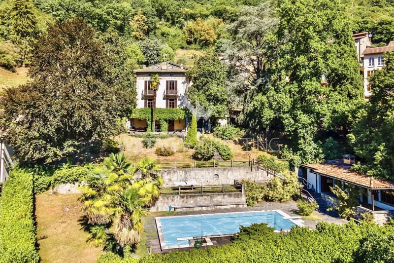 Elegante Villa mit Gästehaus, Schwimmbad & Seeblick in Vico Morcote zu verkaufen (1)