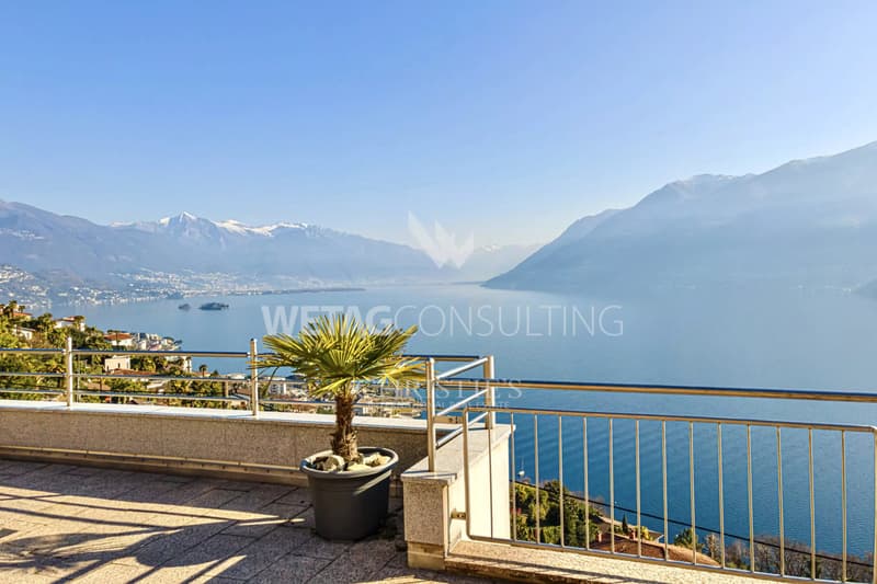 Villa im modernen Stil mit grossen Terrassen & Panoramablick auf den Lago Maggiore in Brissago zu verkaufen (1)