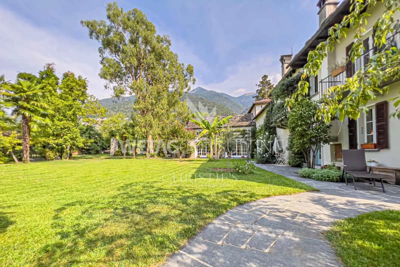 Herrliche Villa mit grossem Park & Gästehaus in Cugnasco zu verkaufen (1)