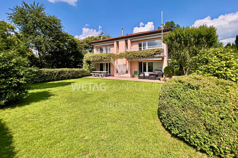 Geräumige Villa mit Garten in Collina d'Oro-Gentilino zum Verkauf (1)