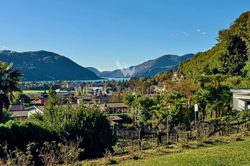 Lugano-Agno: Villa mit grossem Grundstück, Hallenbad & Blick auf den Luganersee zu verkaufen, ideal zum Renovieren (2)