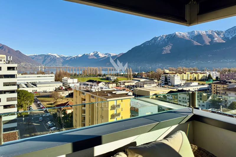 Moderne Penthouse-Wohnung mit Seesicht in zentraler Lage in Locarno zu verkaufen (2)
