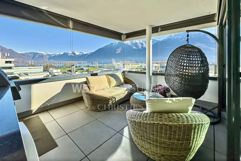 Moderne Penthouse-Wohnung mit Seesicht in zentraler Lage in Locarno zu verkaufen (1)