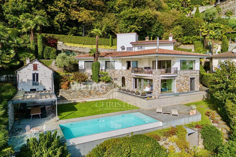Brissago: Luxus-Villa mit atemberaubendem Seeblick an exklusiver Lage zu verkaufen (1)