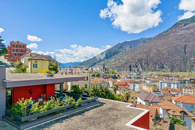 Residenz mit Penthouse & fünf Wohnungen in strategischer Lage in Bellinzona zu verkaufen (2)