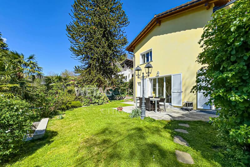 Zu verkaufen in Lugano-Odogno eine charmante Villa mit Pool, ein freistehendes Nebengebäude & eine kleine Einliegerwohnung (1)