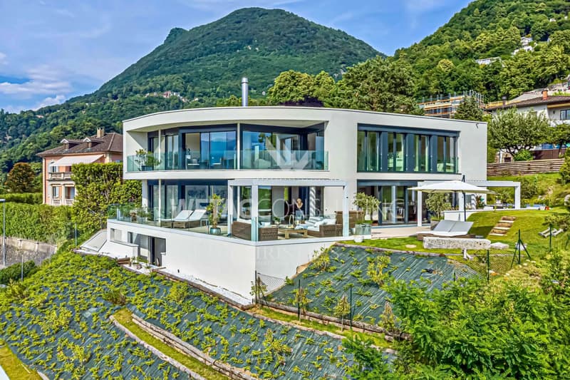 In Lugano-Viganello zu verkaufen: Moderne Villa mit bezaubernder Aussicht auf den Luganersee & Pool (13)