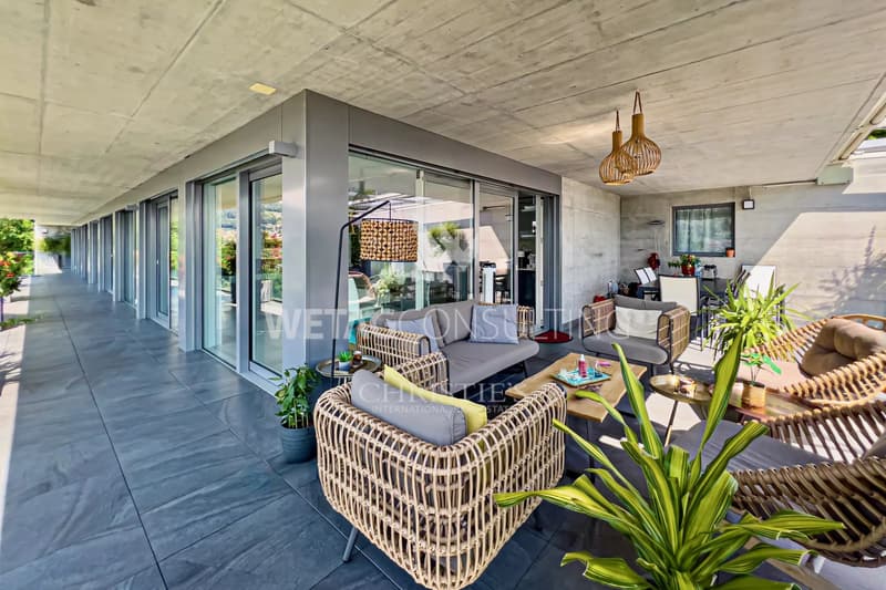 Lugano-Pregassona : grand appartement penthouse avec une vue magnifique sur la ville et en partie sur le lac de Lugano à vendre (8)