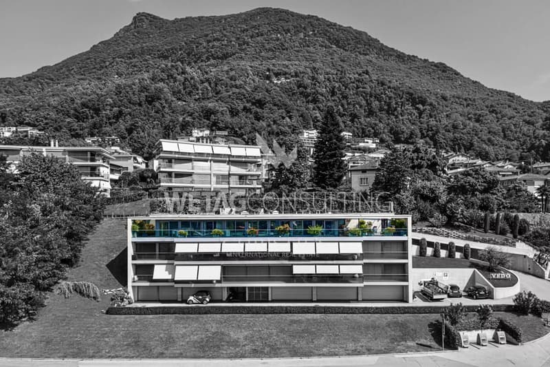 Lugano-Pregassona : grand appartement penthouse avec une vue magnifique sur la ville et en partie sur le lac de Lugano à vendre (10)