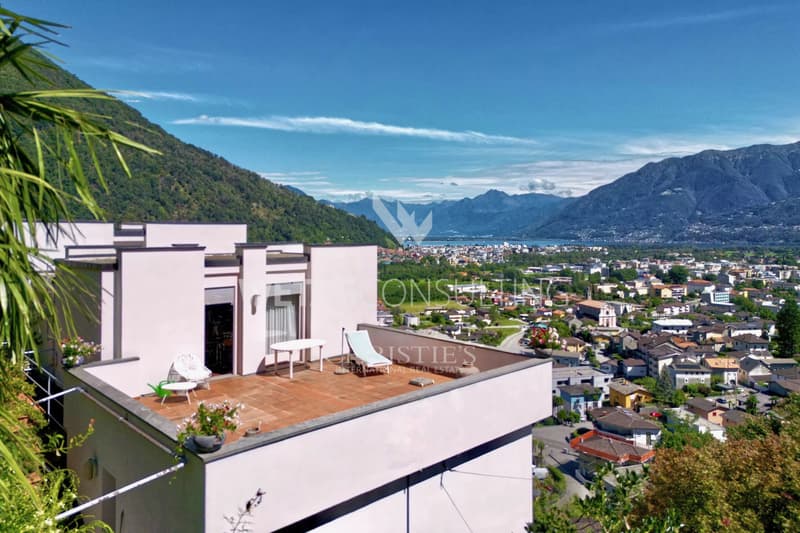 Losone: Wunderschöne, zu renovierende Villa im Grünen zu verkaufen (9)