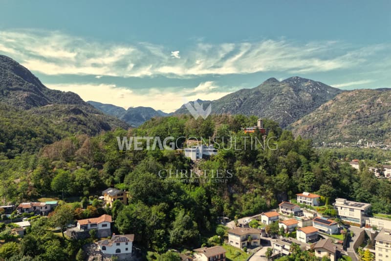 Losone: Wunderschöne, zu renovierende Villa im Grünen zu verkaufen (10)