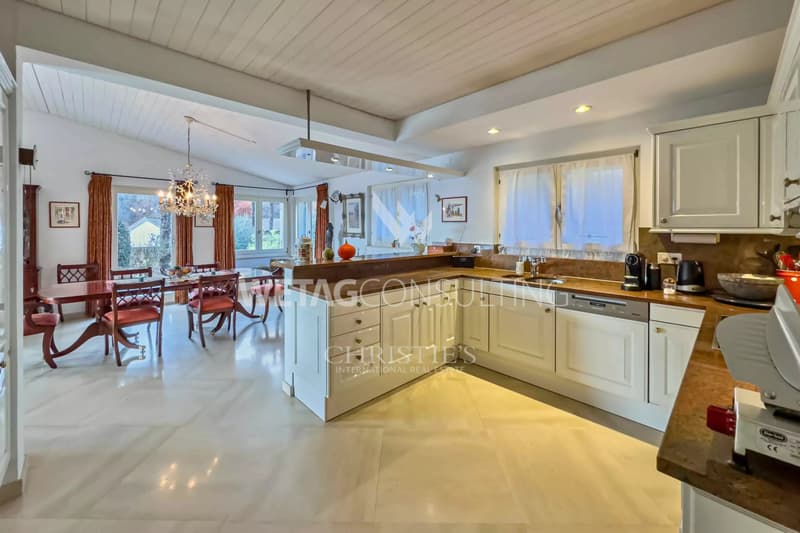 Lugano-Curio: villa elegante con piscina interna, dépendance indipendente per gli ospiti & possibilità di una seconda casa in vendita (4)