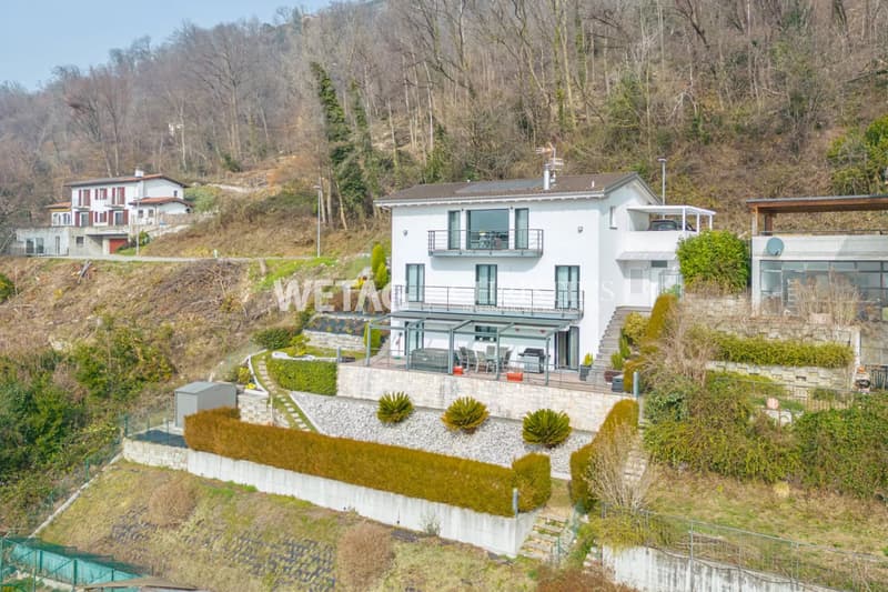 Lugano-Vacallo: Moderne Villa zu verkaufen, auch als Zweitwohnsitz möglich (2)