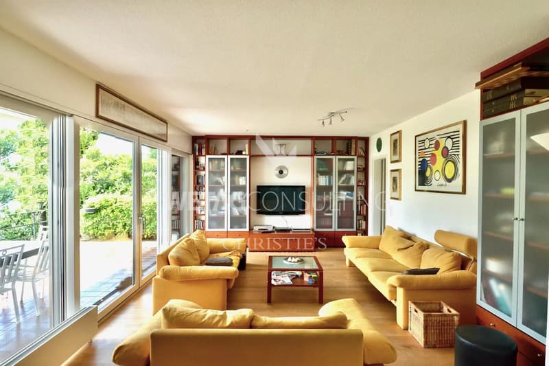 Elegant villa with garden in exclusive location directly on the lakeside promenade of Lake Maggiore for sale (5)