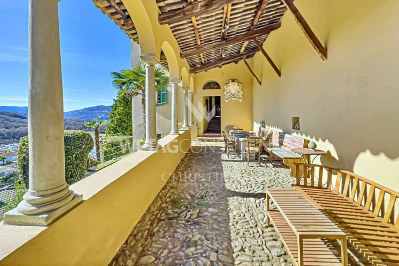 Lugano-Comano : "Casa Cappellanica di San Carlo", une maison historique du 17e siècle à louer (2)