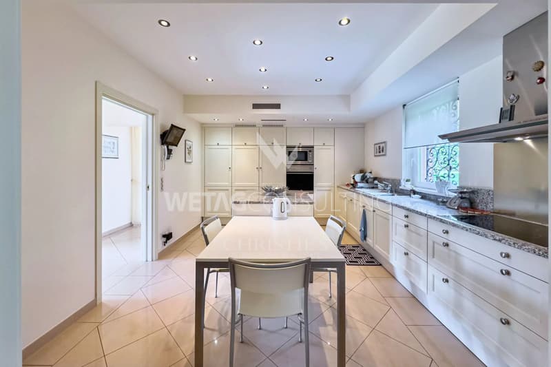 À vendre à Lugano-Manno villa élégante avec piscine, grand jardin & dépendance, également idéale comme résidence secondaire (7)
