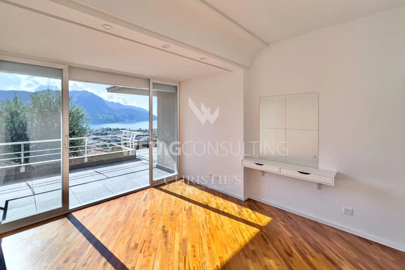 A Lugano: Elegante villa a schiera con giardino privato & ampia vista lago in vendita, anche utilizzabile come seconda casa (10)