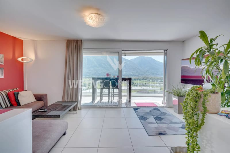 Appartamento moderno e luminoso con grande terrazza, ideale anche come seconda casa, in vendita a Gordola (2)