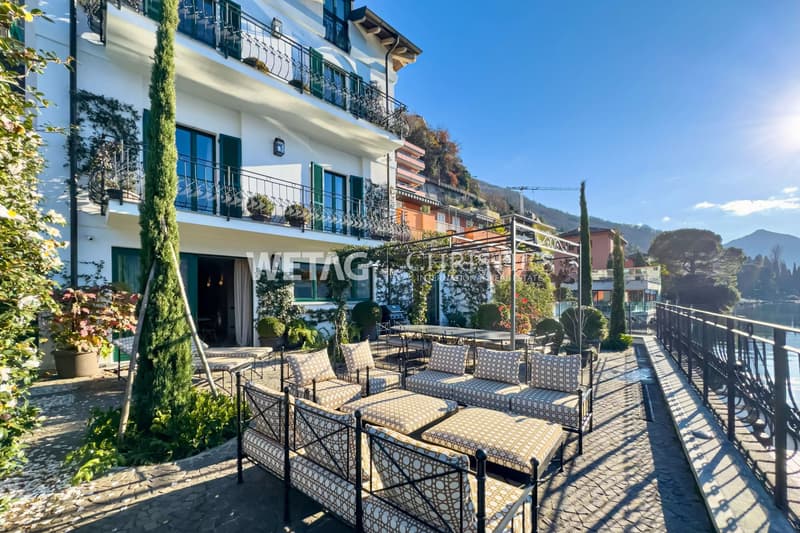 Villa prestigieuse à vendre au bord du lac à Campione d'Italia, avec dock privé et deux emplacements de bateau (2)