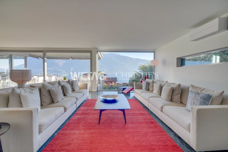 Appartamento duplex di lusso con giardino privato & vista mozzafiato in vendita ad Ascona (2)