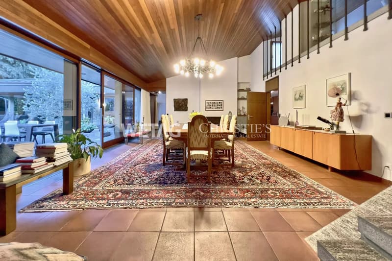 Prestigevolle Villa umgeben von üppigem Grün mit grosszügigem Garten in Grono zum Verkauf (4)