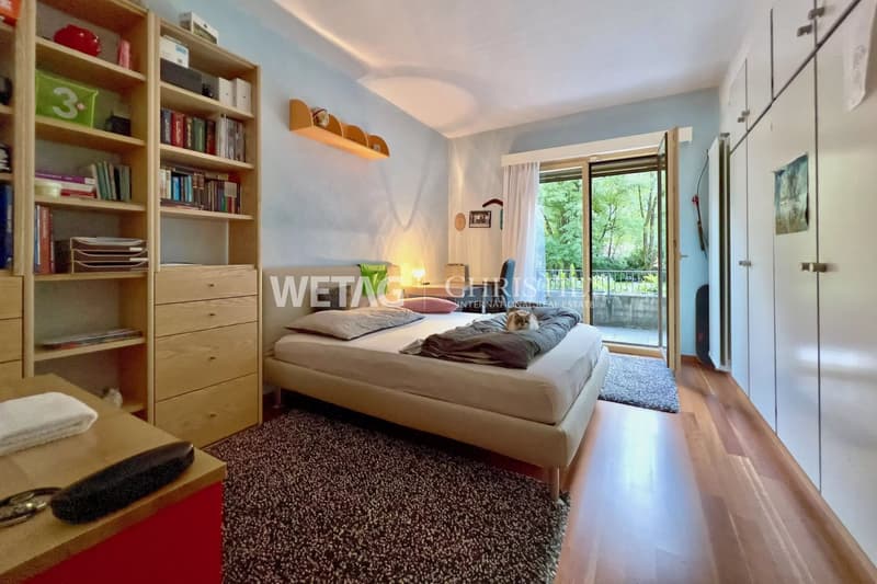 Prestigevolle Villa umgeben von üppigem Grün mit grosszügigem Garten in Grono zum Verkauf (7)