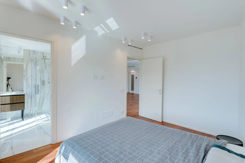 Moderne Wohnung in Comano zu verkaufen, kürzlich renoviert ? auch ideal als Zweitwohnsitz geeignet (8)