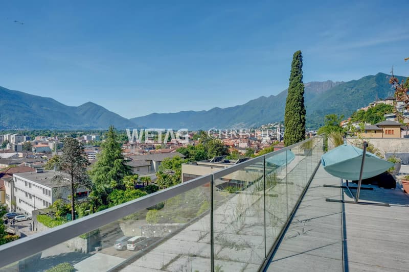 Helle & exklusive Penthousewohnung mit grosser Terrasse & Panoramablick zu verkaufen in Locarno (2)
