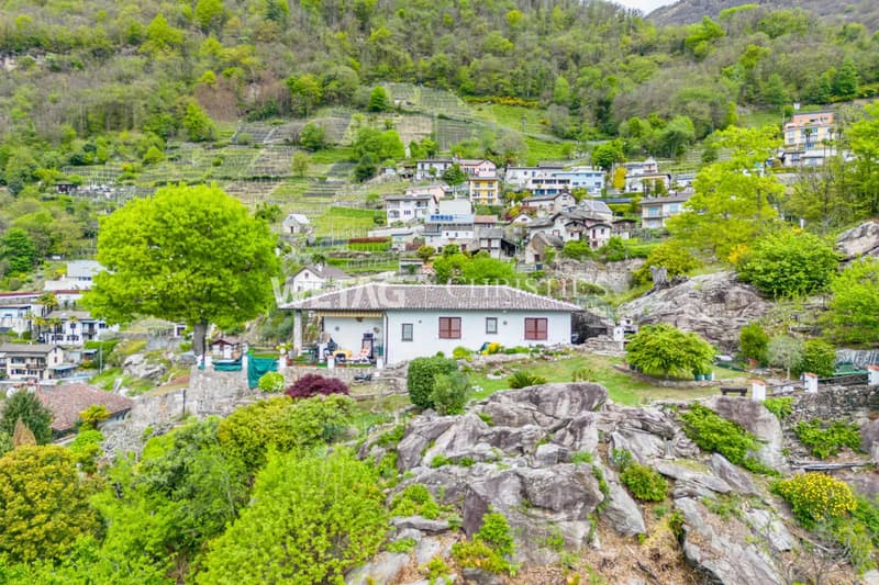 Riazzino?Lavertezzo: Mediterrane Villa mit grossem Garten & Aussenpool zu verkaufen (12)