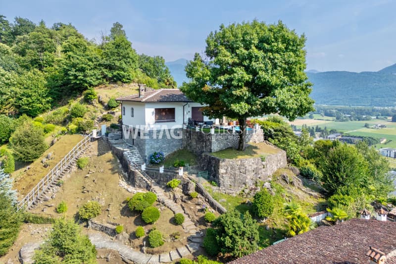 Riazzino?Lavertezzo: Mediterrane Villa mit grossem Garten & Aussenpool zu verkaufen (2)