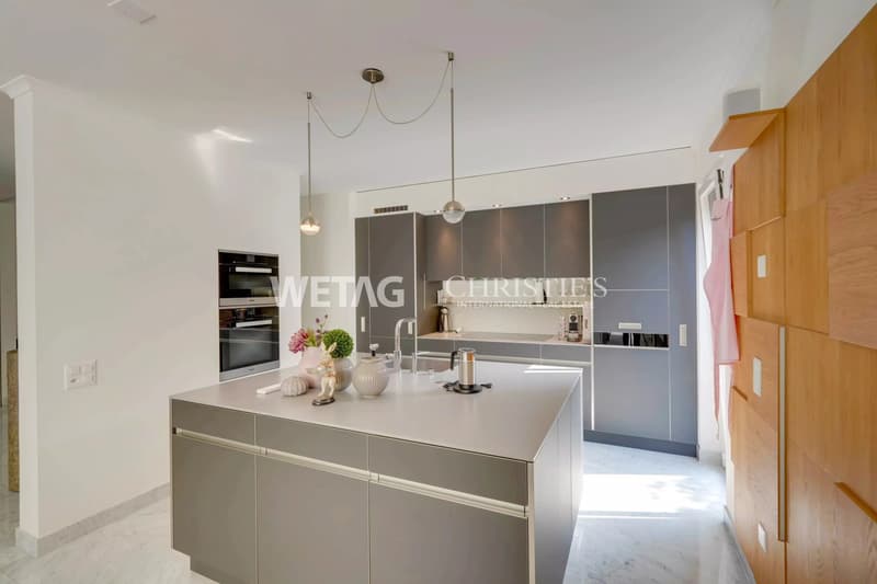 Exklusive & moderne Luxusvilla mit Aussenpool in privilegierter Lage zum Verkauf in Ascona (4)