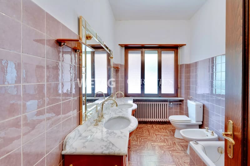 Lugano-Castel San Pietro: Elegante Villa inmitten einer grünen Oase mit Tennisplatz zu verkaufen ? Erstwohnsitz (12)