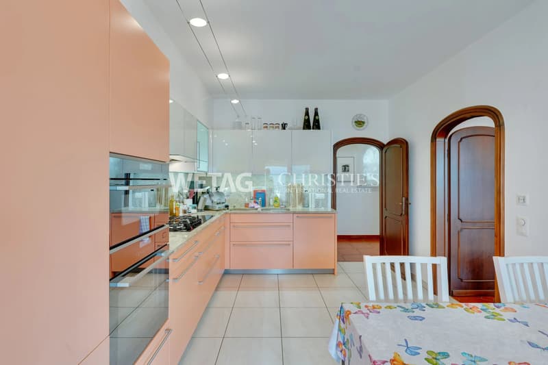 Elegante Villa zum Verkauf in Lugano-Vezia mit Innenpool & Grottino, 2022 vollständig renoviert ? Zweitwohnsitz möglich (4)