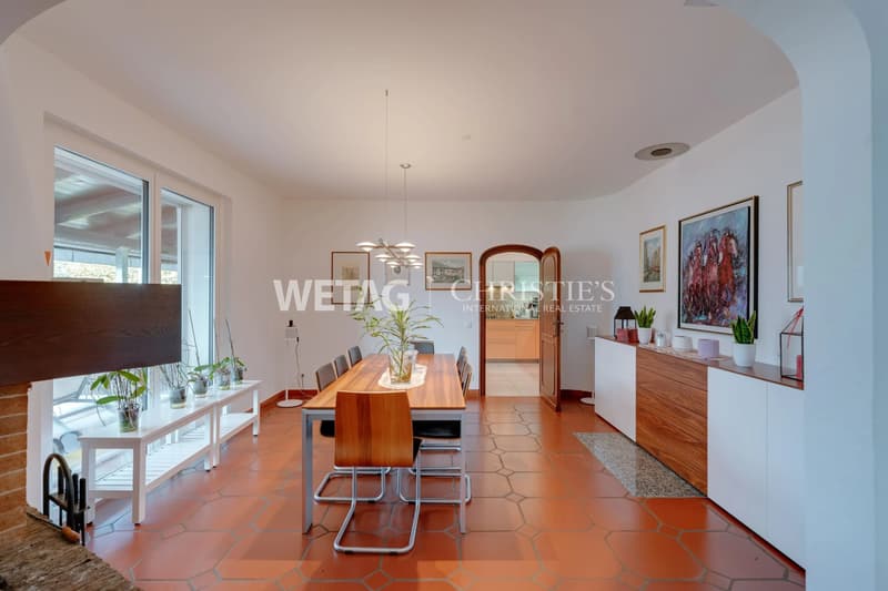 Elegante Villa zum Verkauf in Lugano-Vezia mit Innenpool & Grottino, 2022 vollständig renoviert ? Zweitwohnsitz möglich (3)