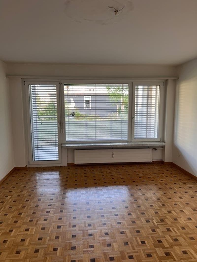 zentral gelegene Wohnung mit grosszügigem Balkon (8)