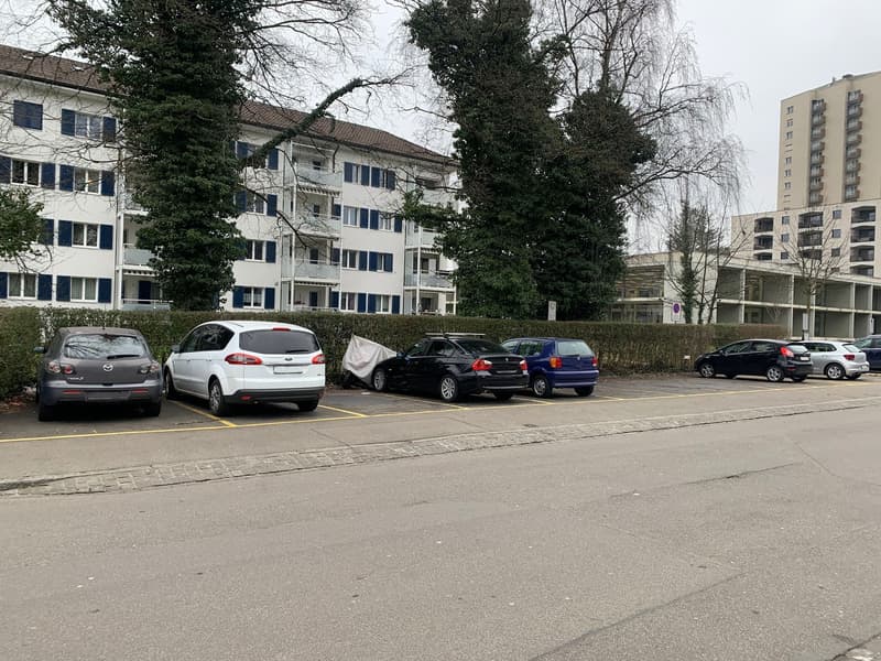 Suchen Sie einen Parkplatz? (2)