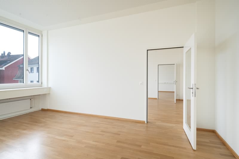 Helle Büroräume mit Charme ? Arbeiten in ruhiger Bestlage (5)