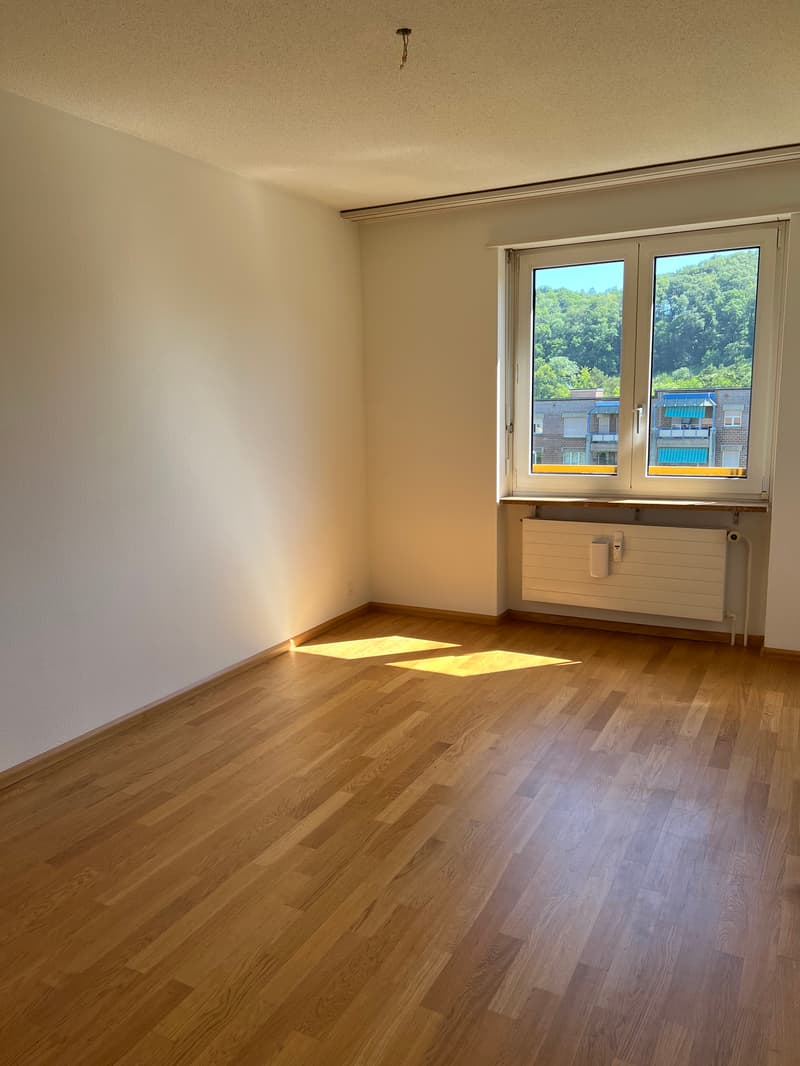 Helle 4,5-Zimmerwohnung mit Balkon in familienfreundlicher Überbauung (9)