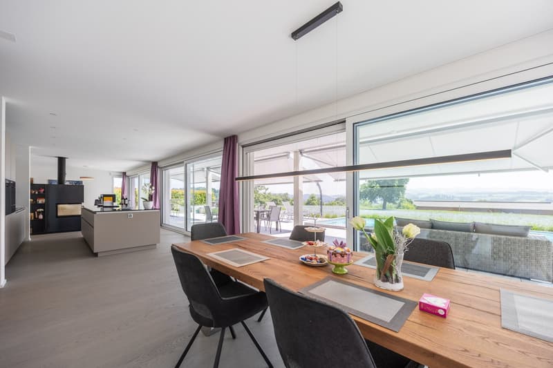 exklusives Einfamilienhaus mit Poolanlage an faszinierender Wohnlage mit Ausblick bis zum Säntis (11)