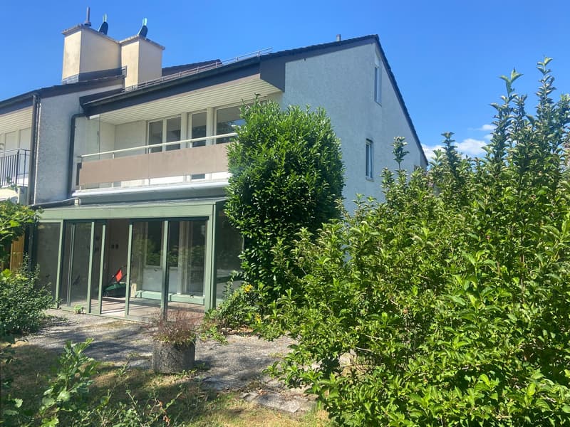 Charmantes 4.5-Zimmer-Reiheneinfamilienhaus in Oetwil am See (9)