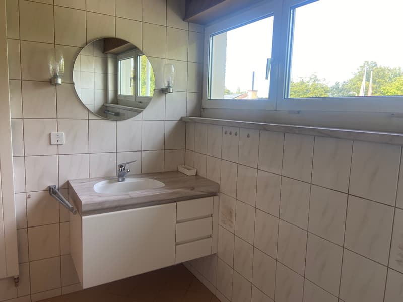Charmantes 4.5-Zimmer-Reiheneinfamilien-Eckhaus mit Garten, Balkon und Garage in Veltheim (11)