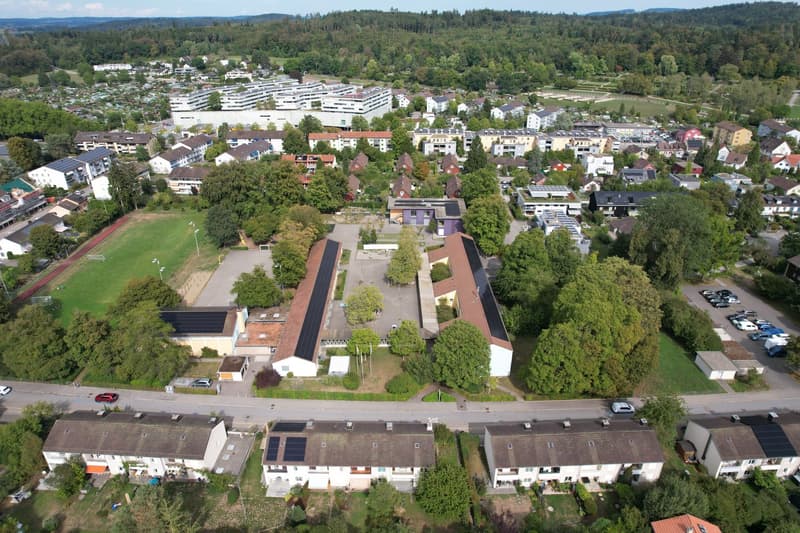 Charmantes 4.5-Zimmer-Reiheneinfamilien-Eckhaus mit Garten, Balkon und Garage in Veltheim (2)