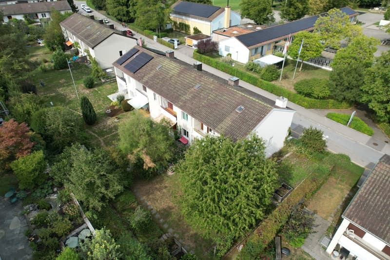 Charmantes 4.5-Zimmer-Reiheneinfamilien-Eckhaus mit Garten, Balkon und Garage in Veltheim (4)