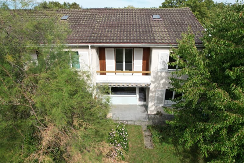 Charmantes 4.5-Zimmer-Reiheneinfamilien-Eckhaus mit Garten, Balkon und Garage in Veltheim (1)