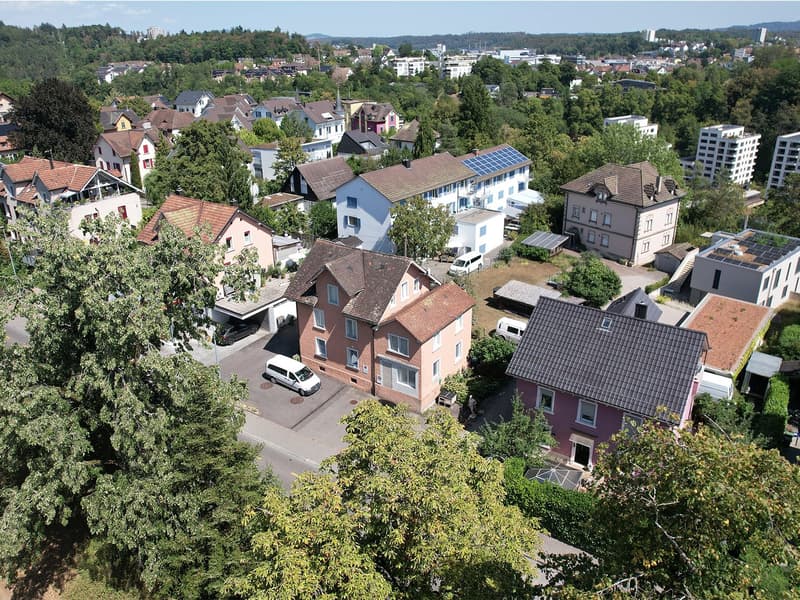 Mehrfamilienhaus im beliebten Breitequartier (2)