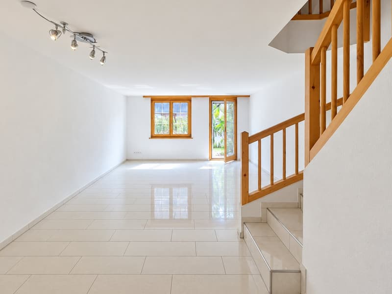 3.5-Zimmer-Maisonettewohnung im Dorfzentrum mit zwei Autoeinstellplätzen (6)