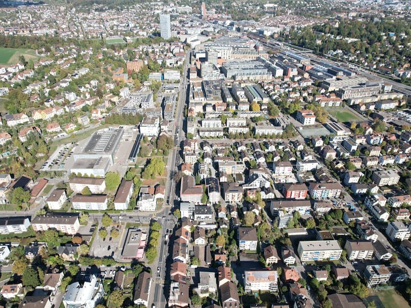 Vielseitig nutzbare Gewerbeliegenschaft an zentrumsnaher Lage (18)
